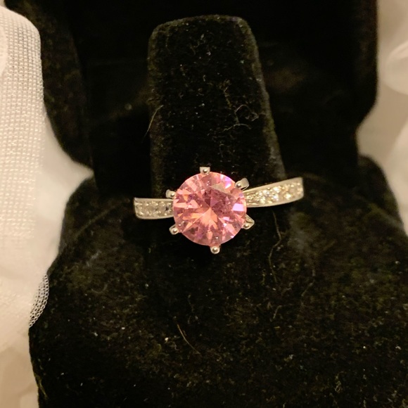 6 Prong Pink Sapphire Ring - Solitaire - Picture 1 of 2